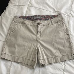 Women’s size 8 shorts