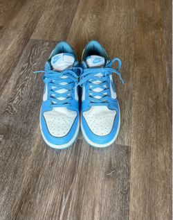 Nike Dunks Low UNC, Size 11