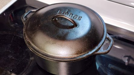 Lodge Cast Iron Dutch Oven with Lid