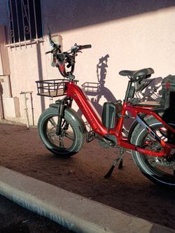 MokWheel Scoria E-bike/Moped With 1000 Watts Inverter.