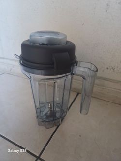 Vitamix 0.9L new