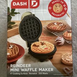 Reindeer Mini Waffle Maker
