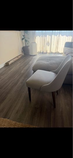 Set of 4 dining grey upholstered chairs with walnut wood legs