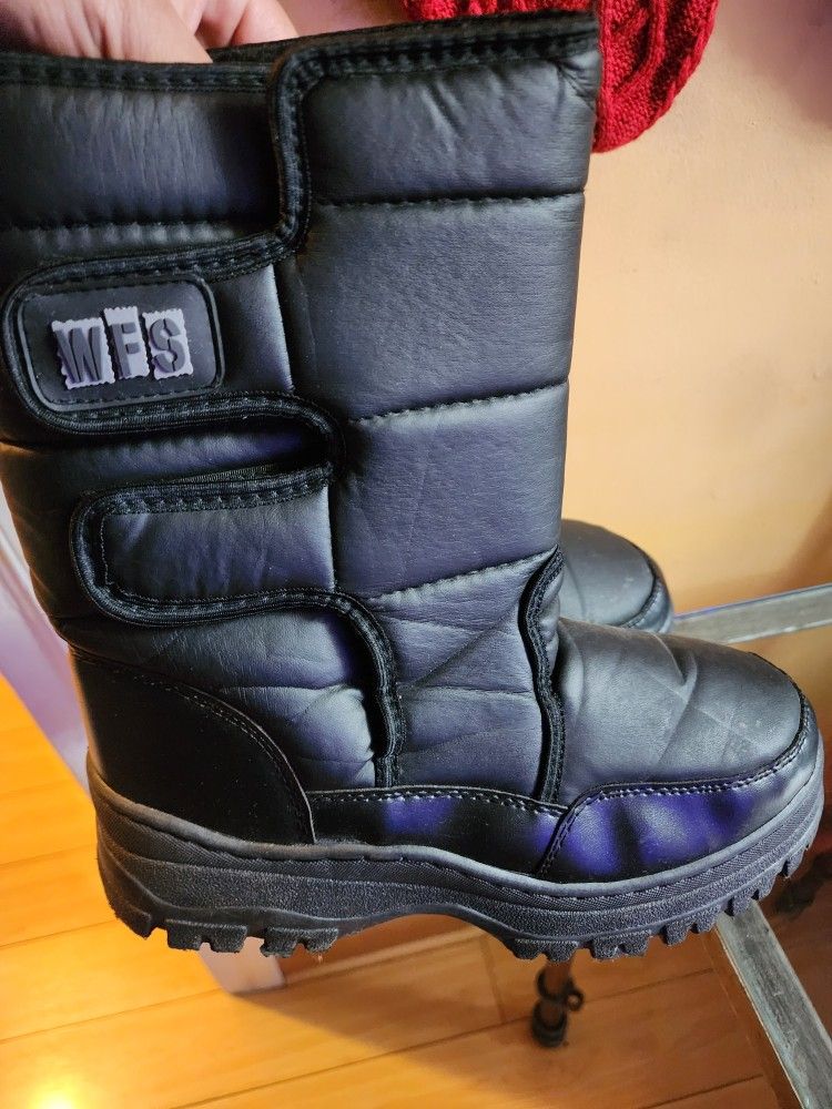 Snow Boots Men Size 9