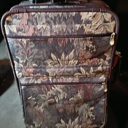 Pierre Cardin 4 Pc Luggage Set 