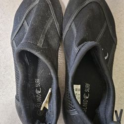 Size 9 Mens Water Shoes