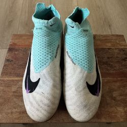 Nike Phantom GX Elite Soccer Cleats – Size 4.5