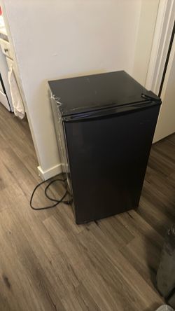 Mini fridge