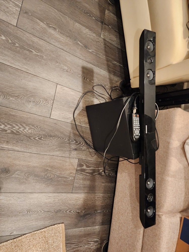Samsung HWE450 Soundbar & Subwoofer Speaker System PSWE450 for Sale