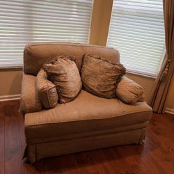 Love Seat - Amazing Condition