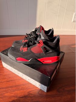 Jordan 4 red thunder