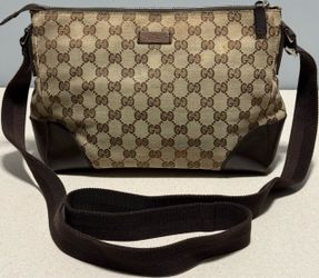 Gucci GG Canvas Messenger Bag