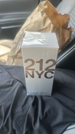 Carolina Herrera perfume