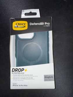 defender case with MagSafe Otter ox 16 pro max defender case with MagSafe