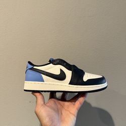 Air Jordan 1 Low Big Kids Size 4.5 / Women’s Size 6 - NEW