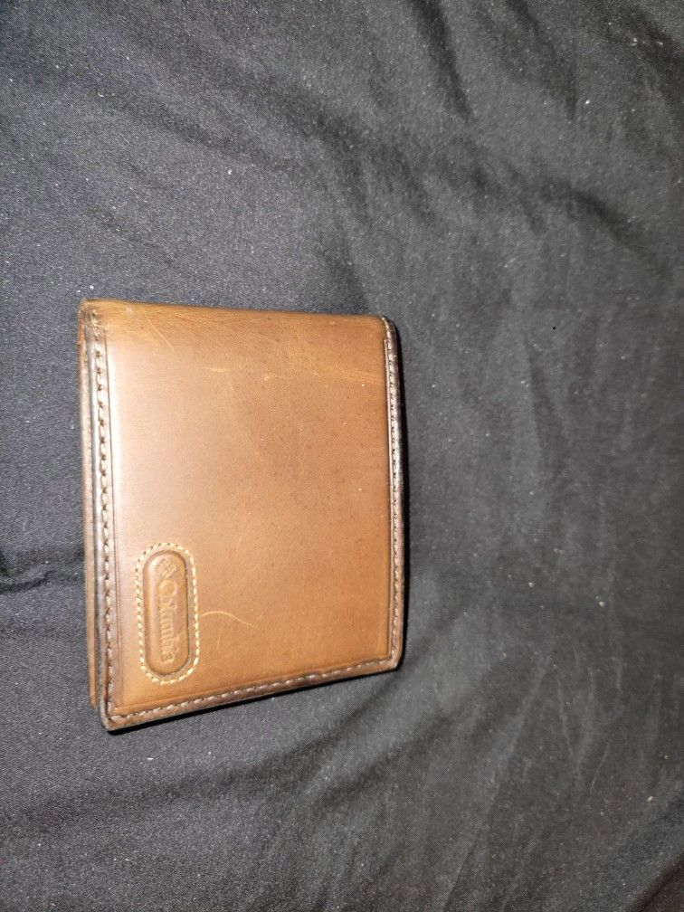 Columbia Wallet