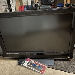 32” Vizio HDTV With Universal Remote 