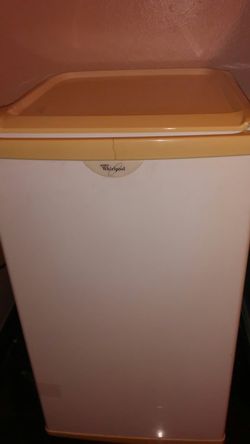 Mini fridge