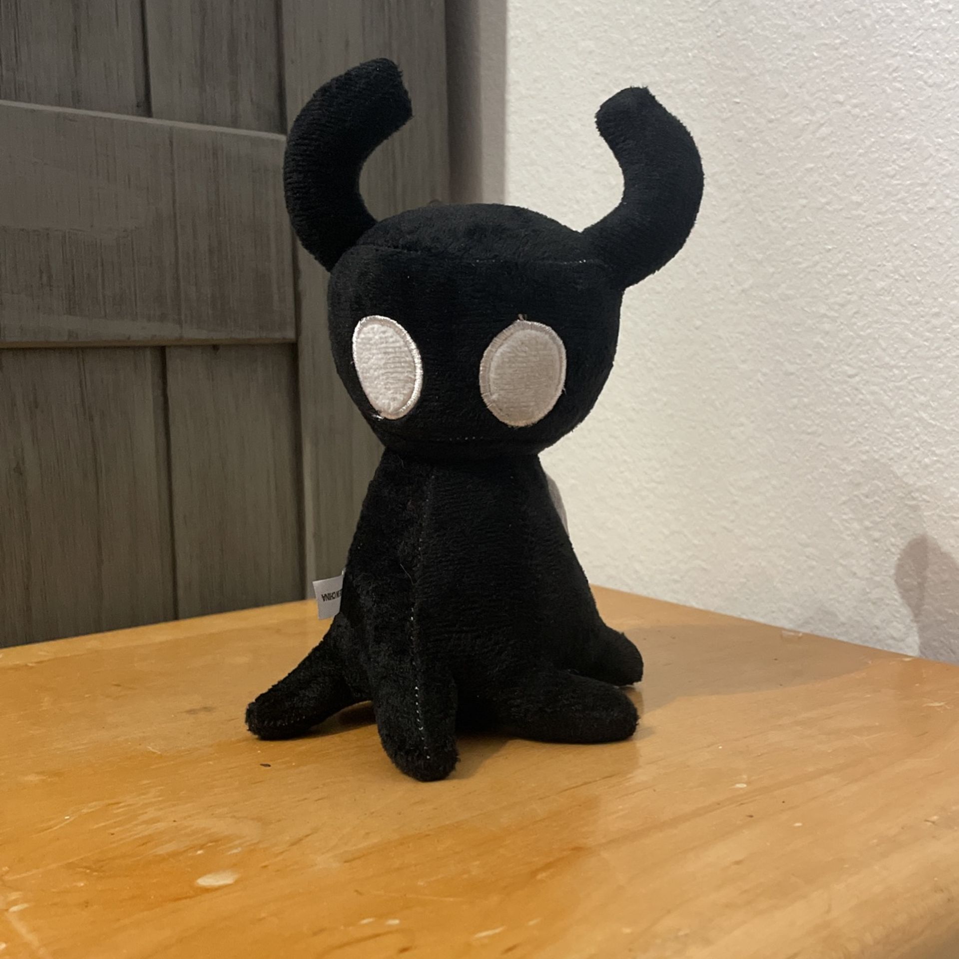 Hollow Knight Plushie (Shade)