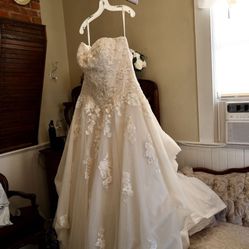 Wedding dress Size 12 