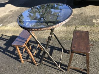 Brown Round Glass Table With Two Stools