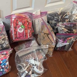 Cosmetics Bulk Lot (50 Pcs)