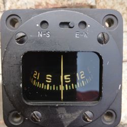 814 B 02 - WORLD WAR 2 Kollsman Stand By COMPASS