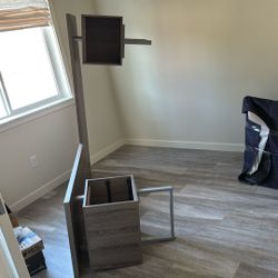 Free Desk