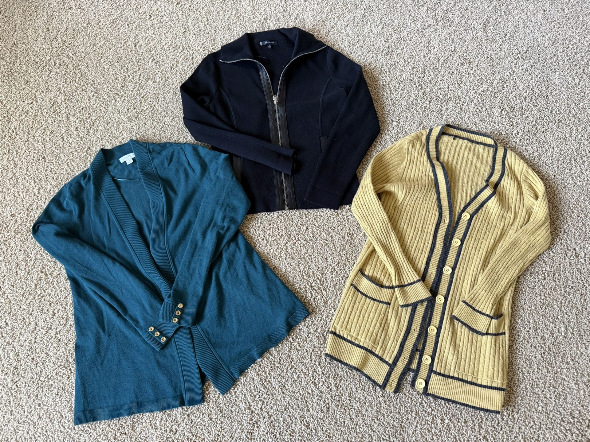 Women’s Sweaters Cardigan Sweater - Size Small