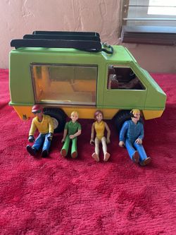 Vanning Family Toy With Figures