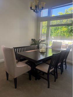 Solid Wood Extendable Dining Table Set with Storage Bench - Excellent Condition