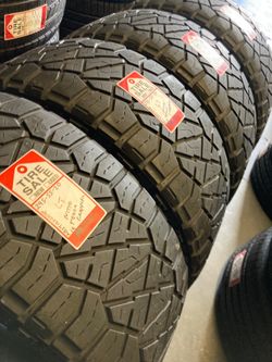 295/55/20 Nitto