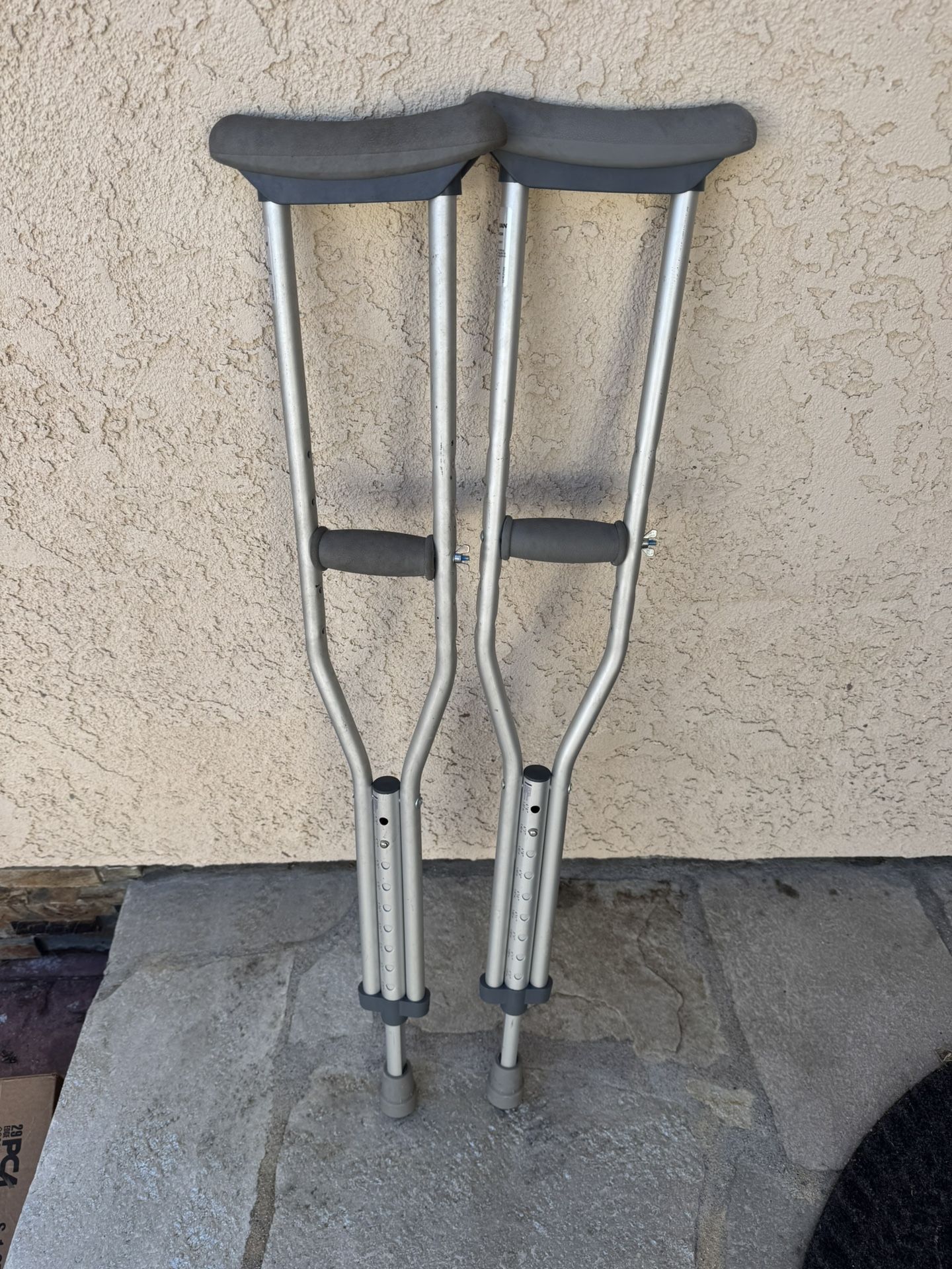 Free Kids Crutches 