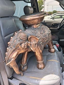 Elefante de bronce.( No pesa)