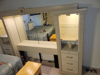 Queen Head  Set. Ashley Furniture Millennium Stucco