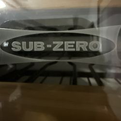 Subzero 27 Inch Wine Fridge 
