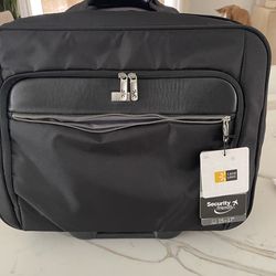Brand new laptop/carrying case