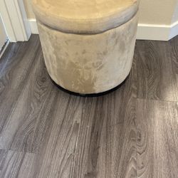 Small Chair $10