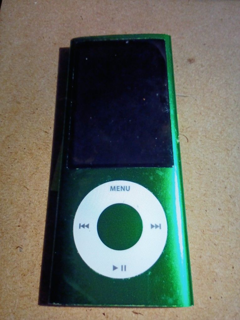 APPLE IPOD NANO 5TH GENERATION 8-16 GB MODEL A1320 GREEN SOMD AS