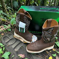 Botas purépechas para trabajo rudo muy cómodas y resistentes