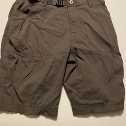 Gerry active cargo shorts  Patagonia Arc’Teryx The North Face