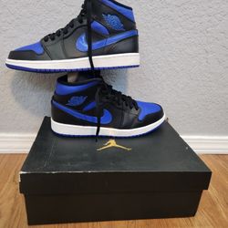 Air Jordan 1 Mid Black Hyper Royale Size 10.5