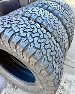 265/75/16 Bfgoodrich 📍📍 Vendo un set de llantas con 80% de vida las 4 📍🌟