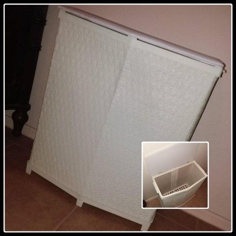 VINTAGE RETRO MID CENTURY WHITE PLASTIC LAUNDRY HAMPER CLOTHES BASKET STORAGE BIN CONTAINER DECOR