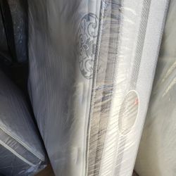 queen size thick pillow top bed can deliver 
