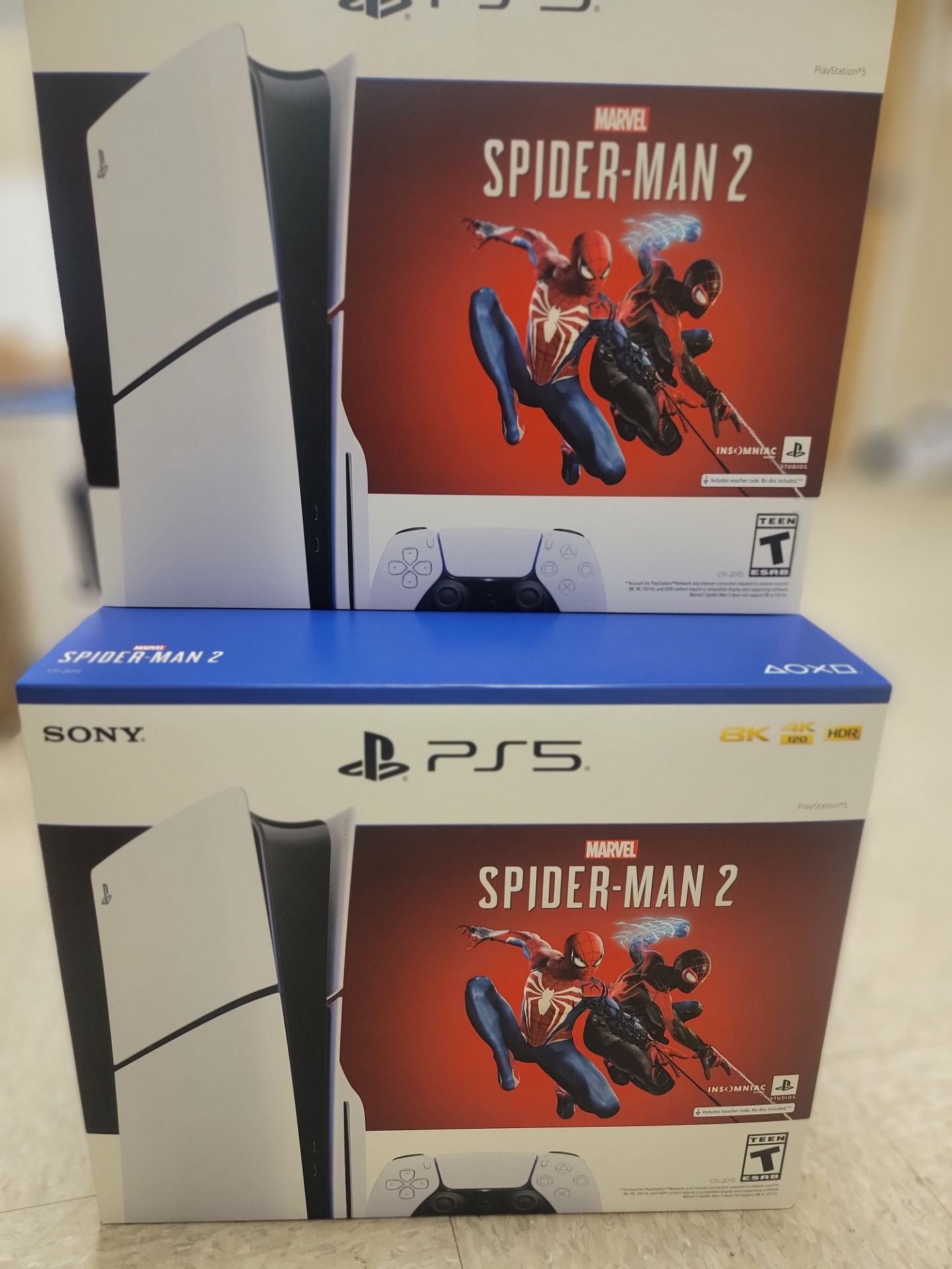 Finance A Playstation 5, MacBook, iPhone 15 Pro Max