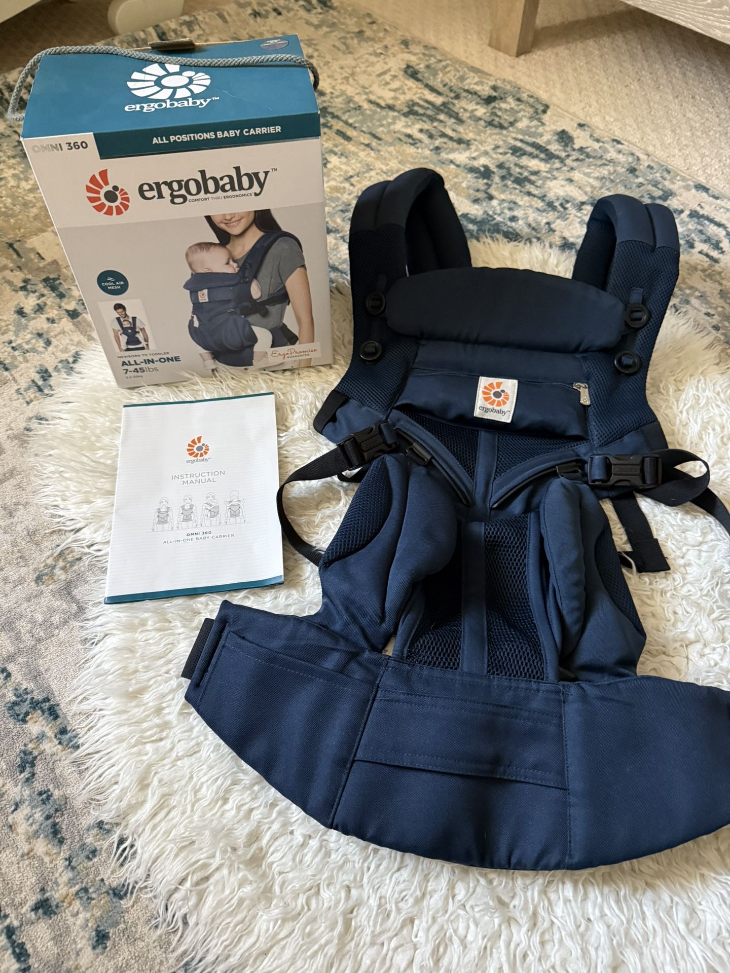 Ergobaby Omni 360 All-Position Baby Carrier- Like New w/Box