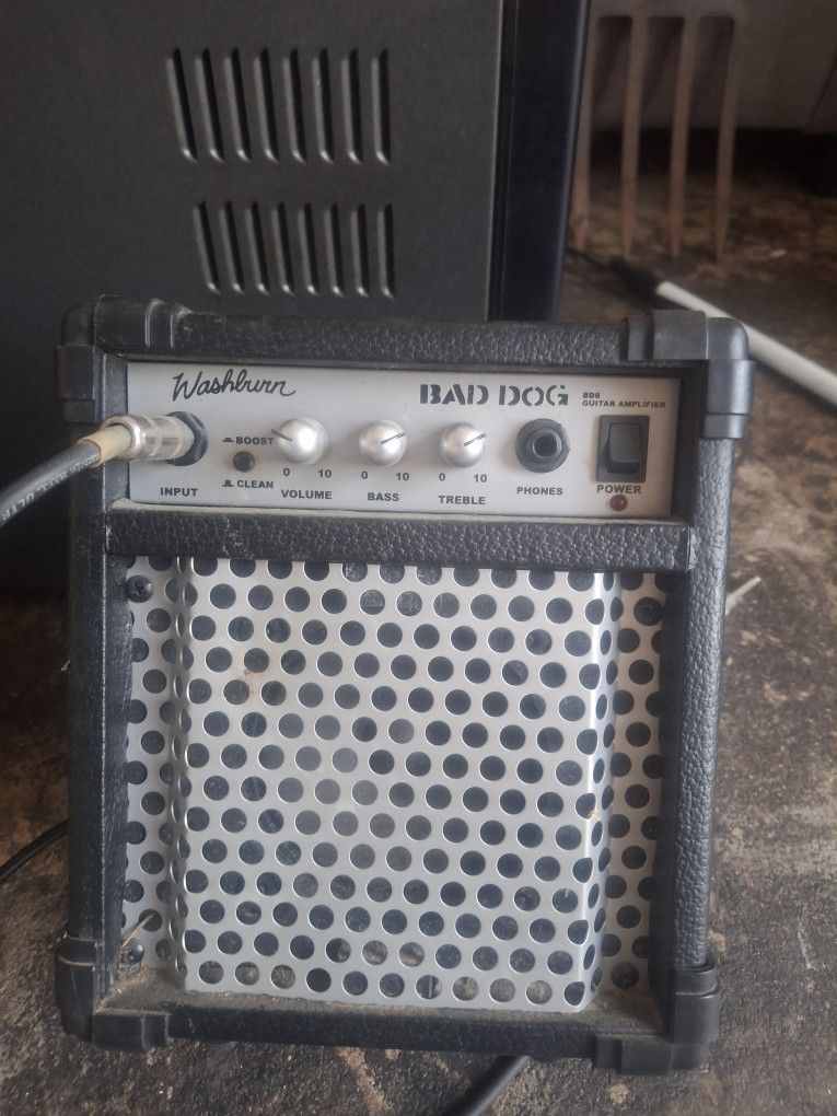Guitar Amplifier.