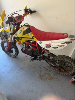 Apollo Racing Dirt Bike ( Automatic )