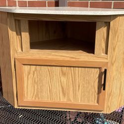 Corner tv stand